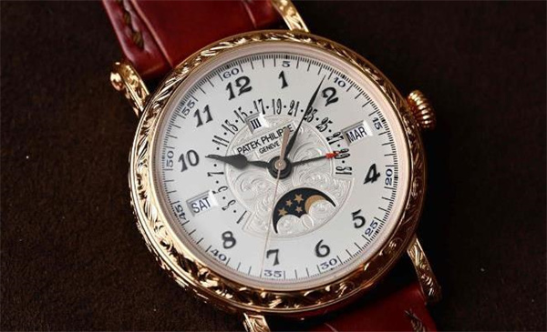 百达翡丽腕表表蒙有划痕怎么处理（图）